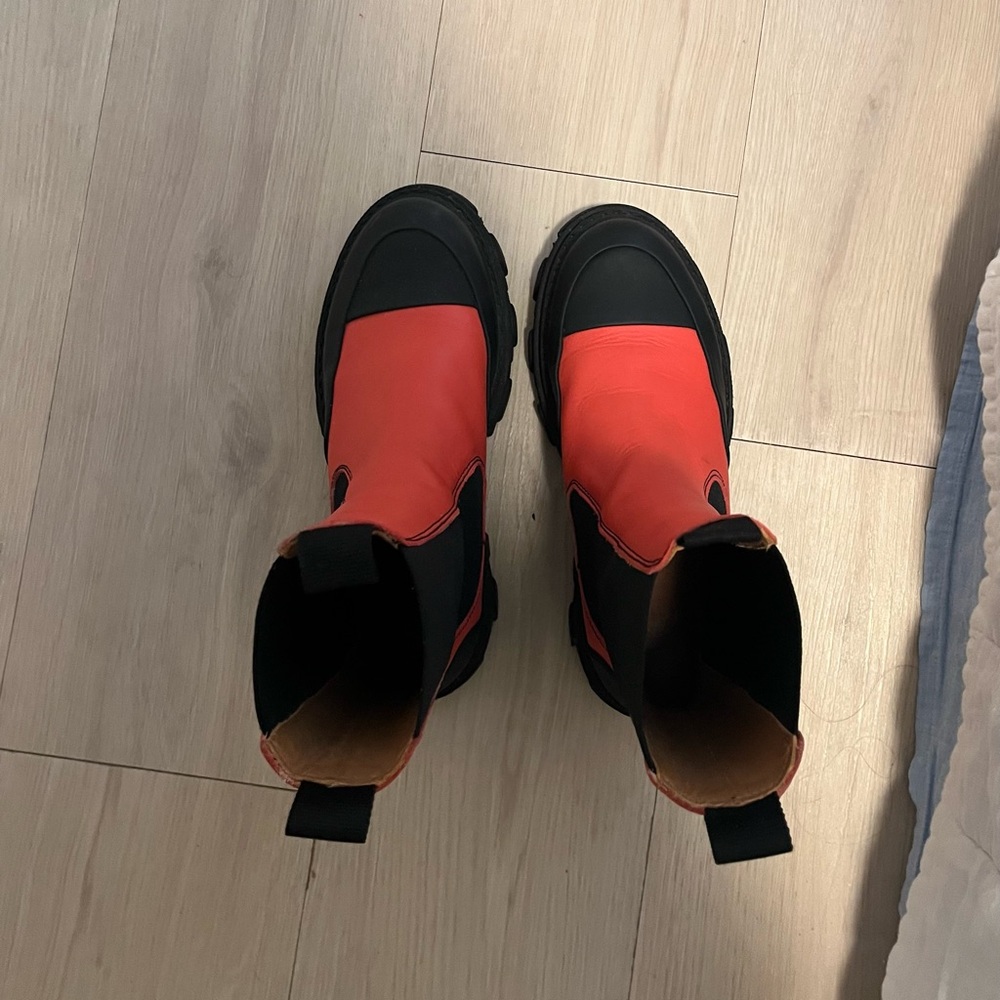 GANNI paprika (red-orange) Black Women's Boots
Size 39 - Picture 6 of 6